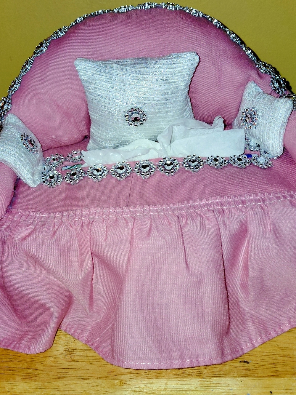 NEW PINK Decorative TISSUE BOX COVER WITH Silver Trim, ATTACHED PILLOWS